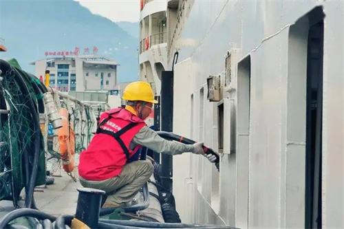 沿长江看岸电①：船到电通 供给无忧3.jpg